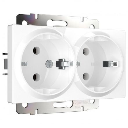 Розетка двойная с заземлением Werkel W1172001 белый (WL01-SKG-02-IP20)