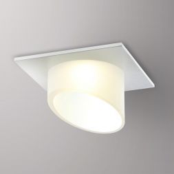 Встраиваемый светильник Novotech 370899 Lirio